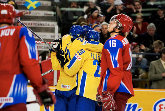 Sergei Andronov, Ryssland, deppar medan svenskarna jublar