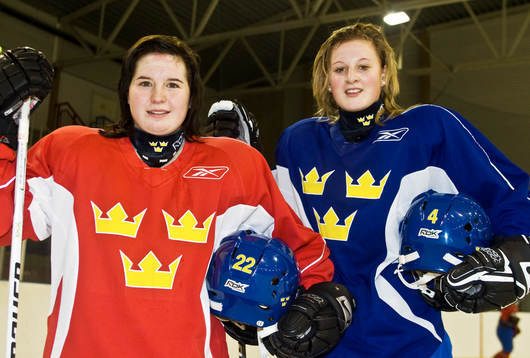 Angelica Östlund och Josefine Holmgren, Sverige