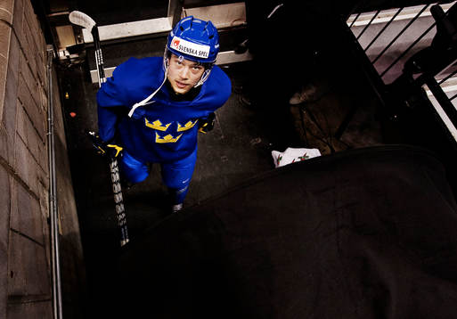 Victor Hedman lämnar träningen
