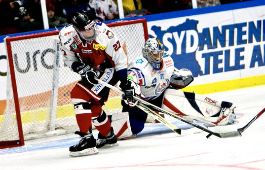Bläddra bland fler bilder av Ishockey, Allsvenskan, Malmö - Oskarshamn