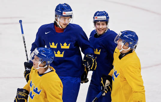 Victor Hedman och Joakim Andersson retas med Nichlas Torp