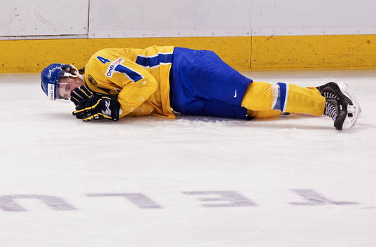 Victor Hedman, Sverige, ligger kvar