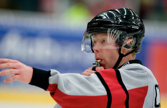 Pehr Claesson, Domare ger Per-Åge Skröder 10min