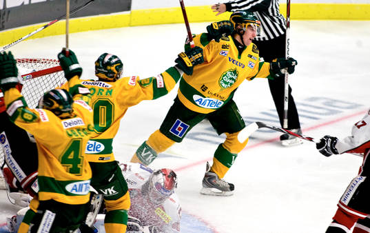 Mattias Hellström, Björklöven gör 1-0. Jubel