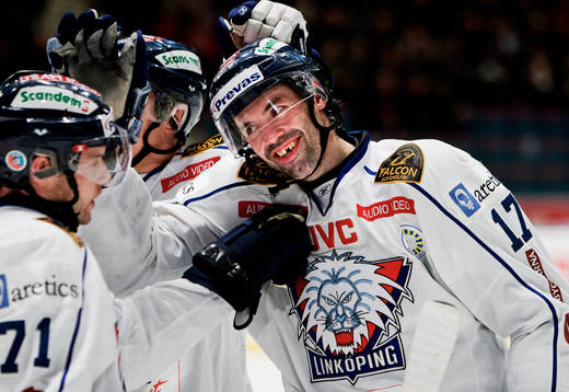 Ivan Majesky, Linköping, gratuleras till 0-1