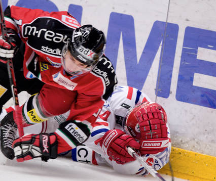 Tobias Forsberg, Modo tacklar  Jesper Samuelsson, Timrå