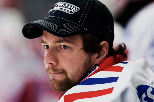 Timrås nya målvakt Tuomo Karjalainen satt på bänken