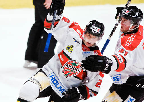 Patrick Yetman, och Victor Hedman, Modo, jubel