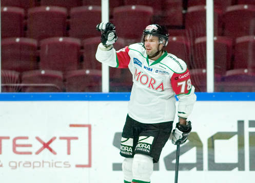 Mikael Simons, jubel
