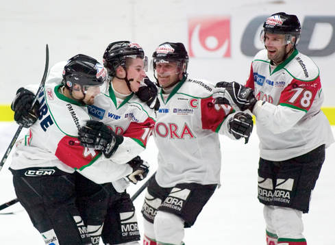 Mario Kempe, Mikael Simons, jubel