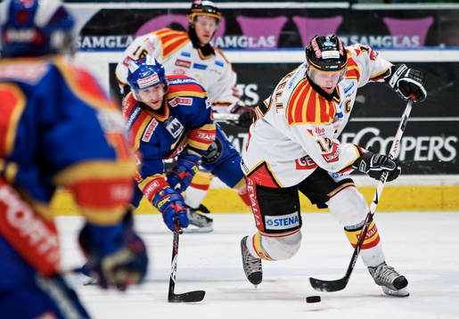 Andreas Dackell, Brynäs, åker genom försvaret