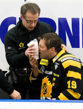 Mikael Renberg har fått en smäll