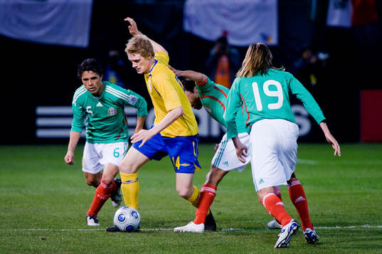 Rasmus Elm, Sverige tar sig fram