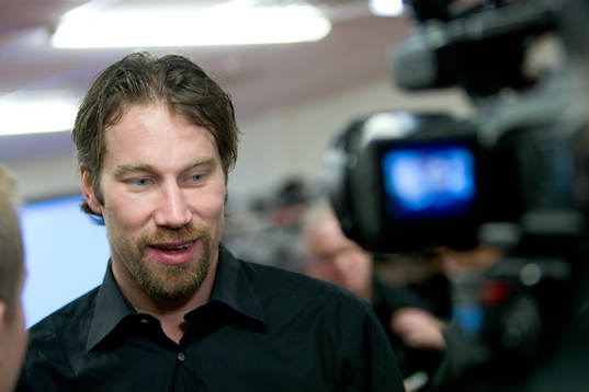 Ishockey, Presskonerens, Peter Forsberg är klar för Modo