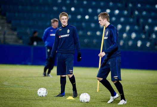 Bläddra bland fler bilder av Fotboll, Sverige i Graz