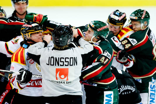 Gruffigt mot slutet, slagsmål, fight, bråk