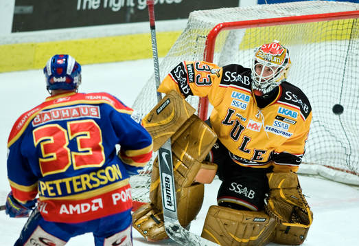 Timmy Pettersson, Djurgården gör 3-0 på Mattias Modig,
