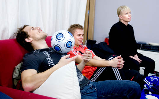 IFK Göteborgs spelare fotas i studio för Adidas. Tobias