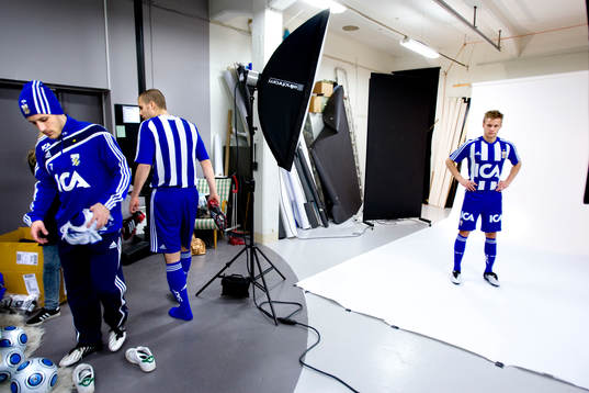 IFK Göteborgs spelare fotas i studio för Adidas