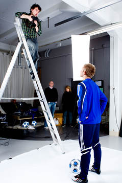 IFK Göteborgs spelare fotas i studio för Adidas. Fotograf