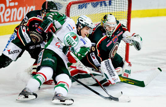 Janne Niskala, Johan Holmqvist, målvakt, Frölunda,