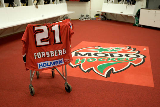 Peter Forsberg, gör comeback. Omklädningsrum