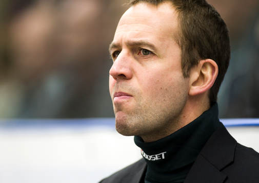 Roger Hansson, sportchef, Rögle, tog plats i båset