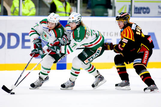 Johannes Salmonsson och Peter Lorentzen, Rögle. Emil