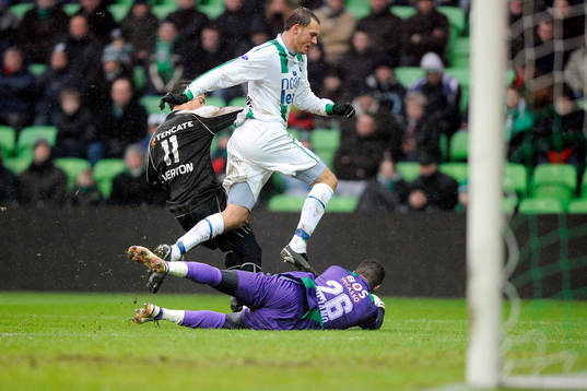 Andreas Granqvist, Groningen, hoppar över målvakten