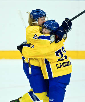 Isabelle Jordansson,  och Gunilla Andersson, jubel, glädje