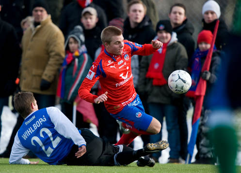 Mattias Unkari tas hårt av Andreas Wihlborg, Lyngby