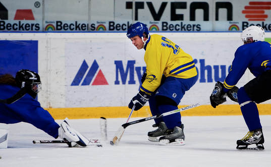 Pontus Kåmark spelar en jippomatch för Expekt. Han leder