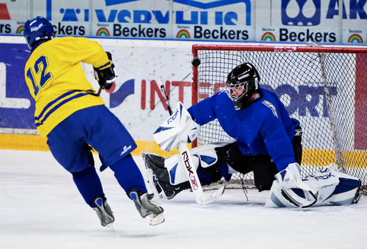 Pontus Kåmark missar en straff