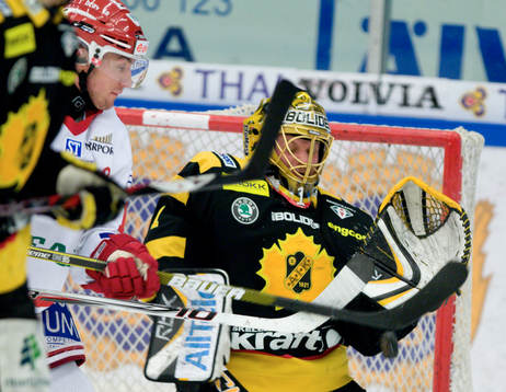 Nathan DiCasmirro, Timrå styr in pucken och Andreas