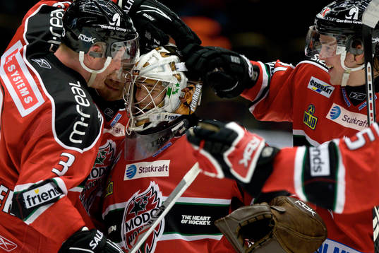 Michal Zajkowski, Målvakt, jubel