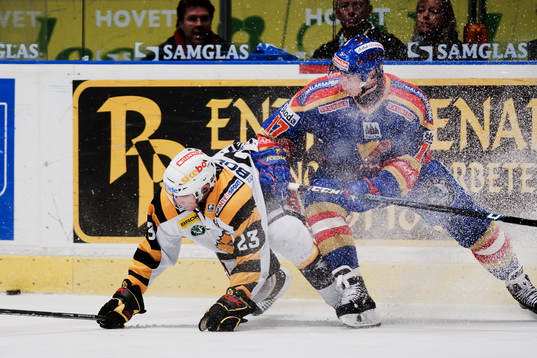 Brad Moran, Skellefteå, och Niklas Anger, Djurgården, i