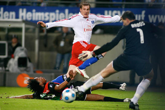 Bläddra bland fler bilder av Fotboll, UEFA-Cupen, Hamburg - NEC Nijmegen