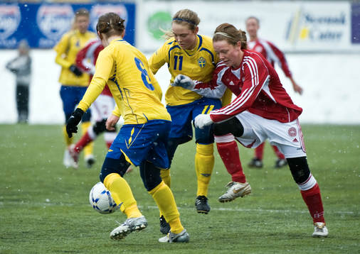 Fotboll, F17/92, flickor, Träningslandskamp, Sverige -