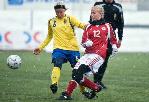 Fotboll, F17/92, flickor, Träningslandskamp, Sverige -