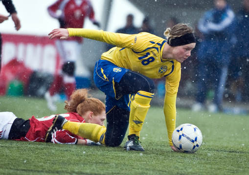 Fotboll, F17/92, flickor, Träningslandskamp, Sverige -