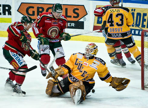 Niklas Andersson, Frölunda, gör 4-1 bakom Mattias Modig,