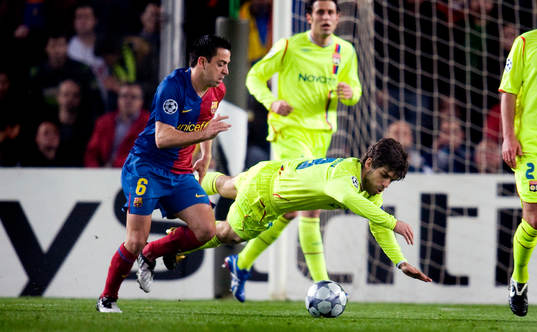 Xavi Hernandez, Bareclona, Juninho, Lyon
