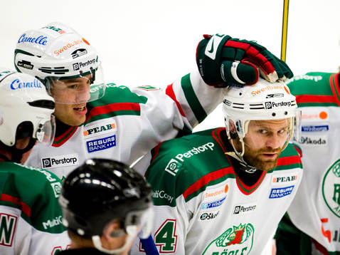 Richard Demén-Willaume och Mikael Gath,  jubel