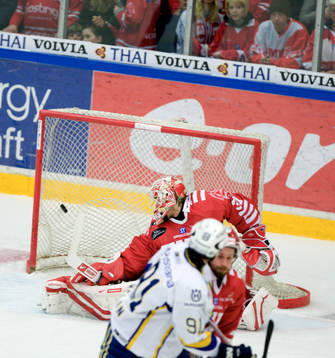 Johan Backlund, Målvakt Timrå släpper in 2-1