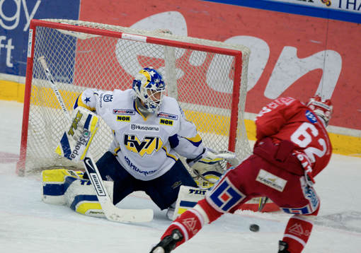 Petr Tenkrat, Timrå mot Stefan Liv, Målvakt HV71