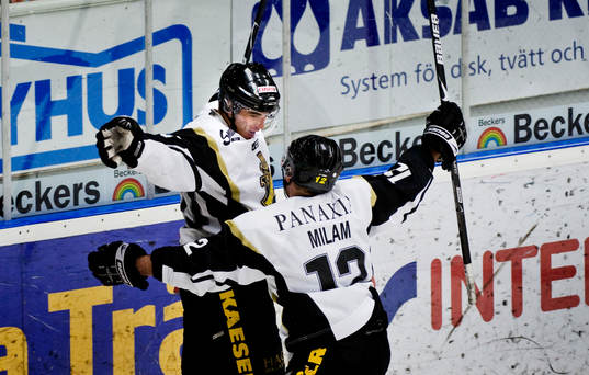 Daniel Bång och Milam, AIK jubel tillsammans