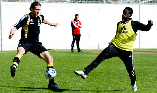 Jos Hooiveld, Saihou Jagne