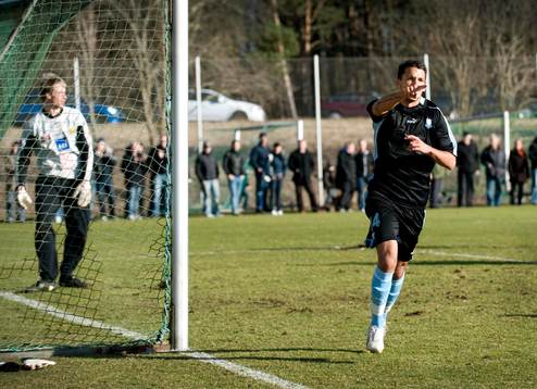 Bläddra bland fler bilder av Fotboll, träningsmatch, Mjällby-Malmö