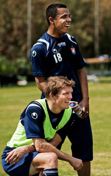 Marcus Allbäck och Álvaro Santos