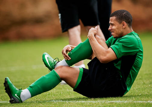 Charlie Davies stretchar